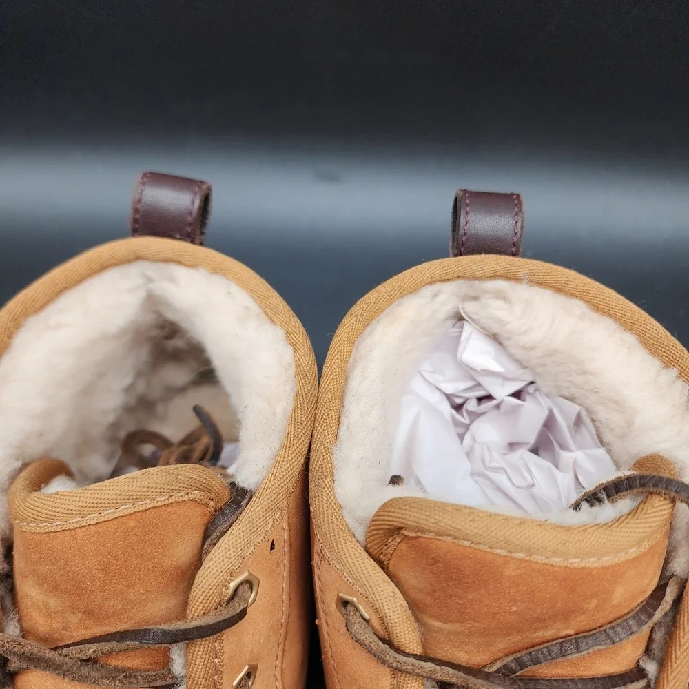 UGG 7 Chestnut Neumel Leather Chukka Boots Shearling Lined Winter Casual Shoes